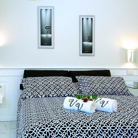 Villa Vittoria B&B - Wellness Terme di Miradolo エクステリア 写真