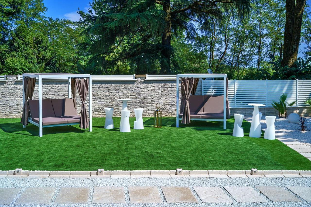 Villa Vittoria B&B - Wellness Terme di Miradolo エクステリア 写真